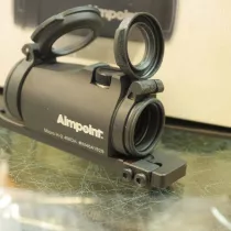 Aimpoint Micro H2 con attacco per fucile